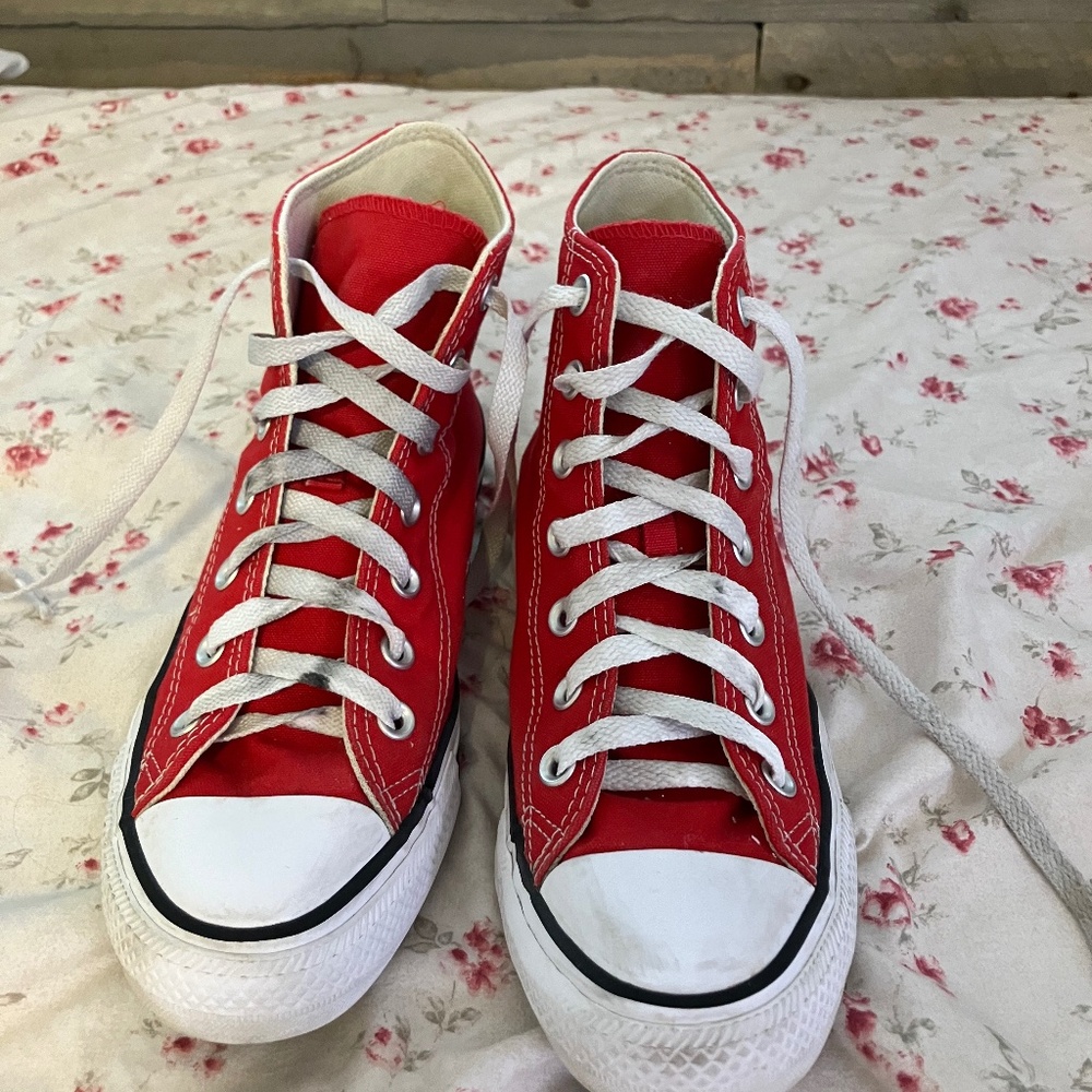 red converse